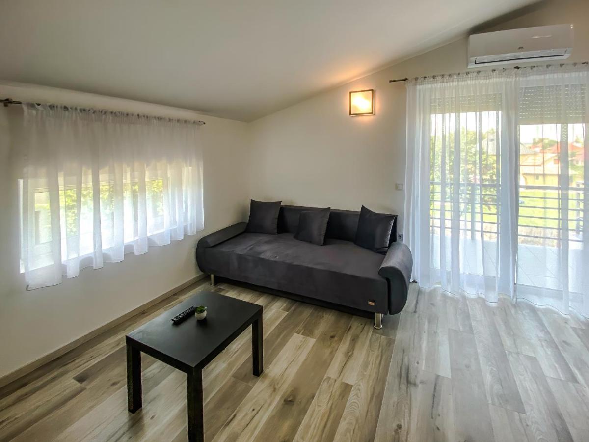 FeDa Apartmanház Balatonboglár Exteriér fotografie