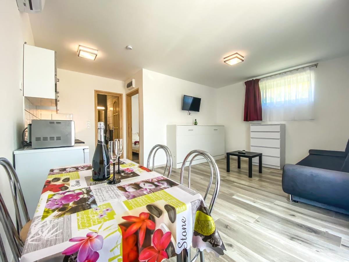 FeDa Apartmanház Balatonboglár Exteriér fotografie